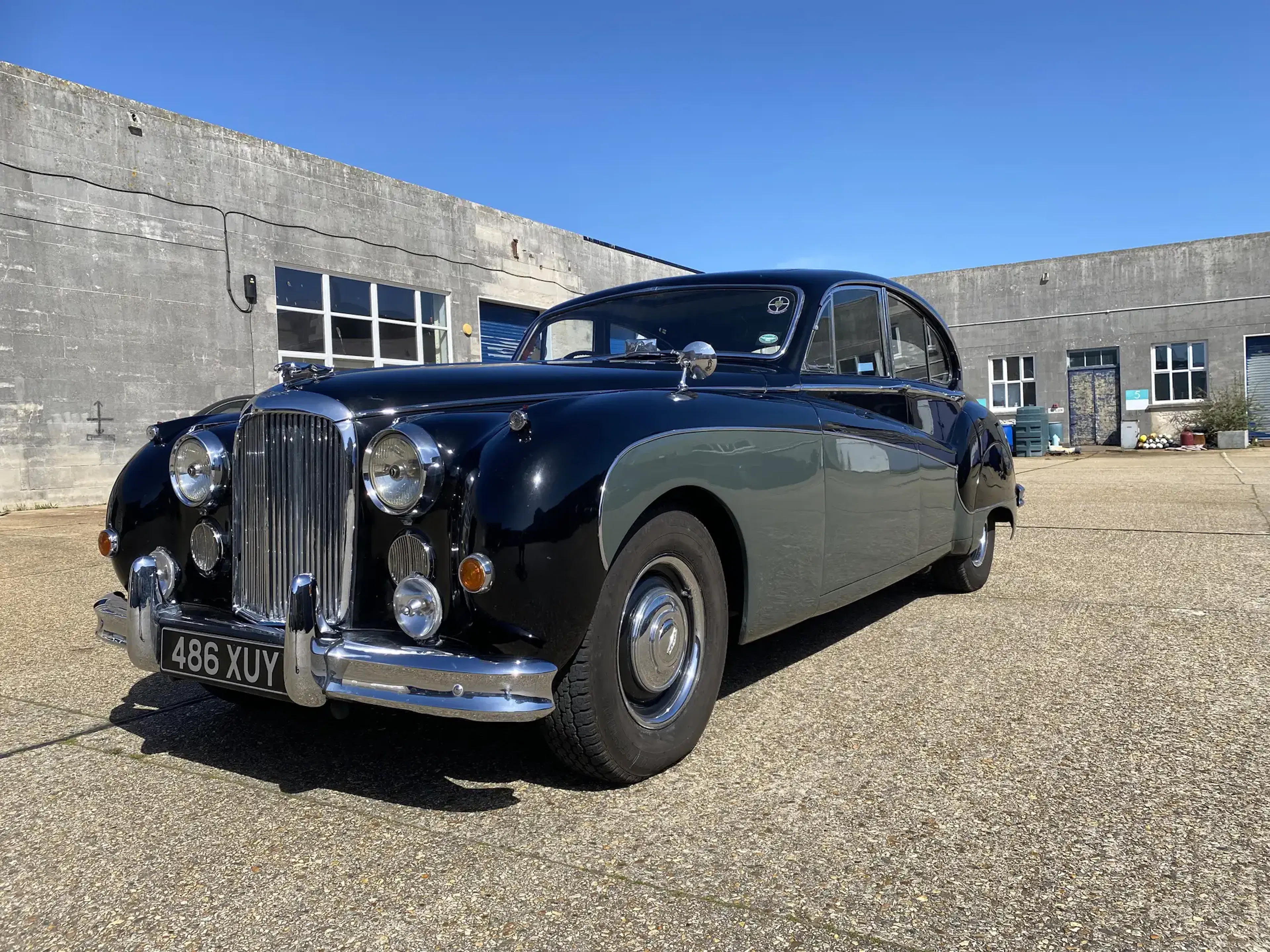 1960 Jaguar Mark IX Base | Hagerty Valuation Tools®